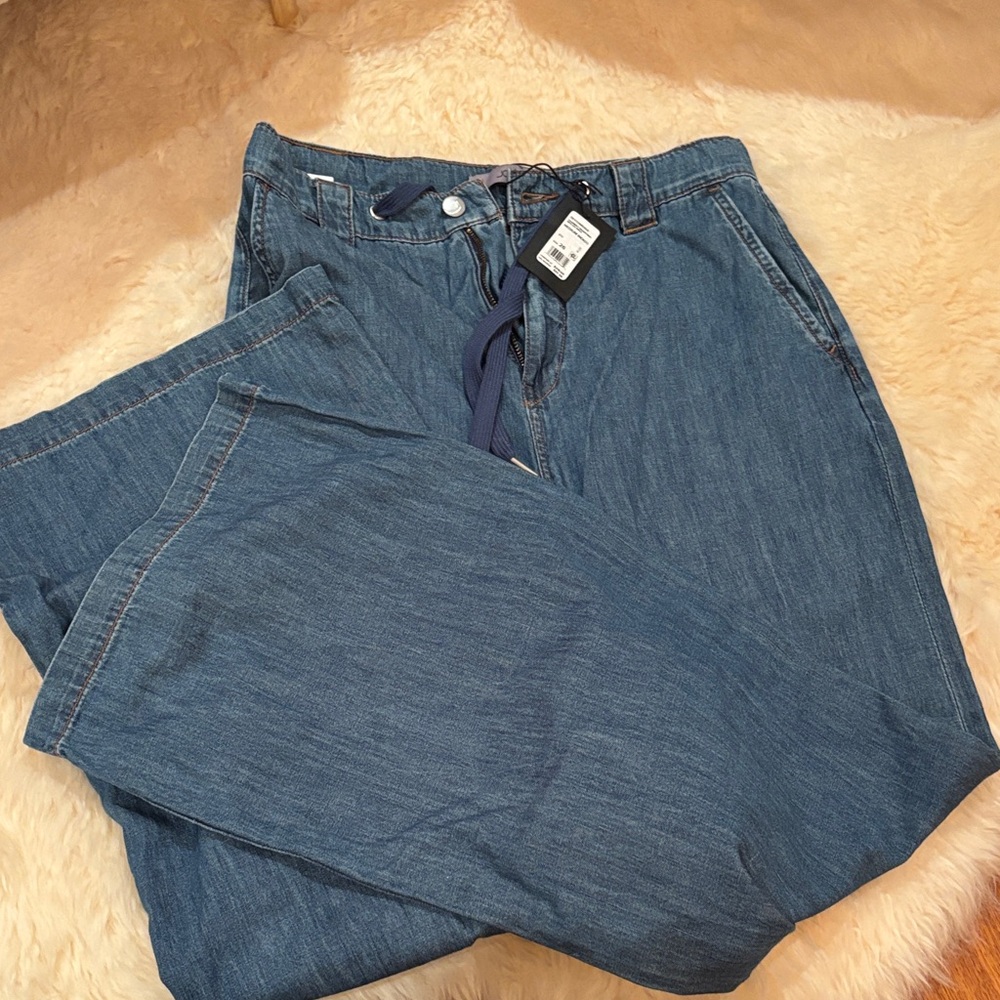 Joe's Jeans Relaxed Fit in Classic Blue